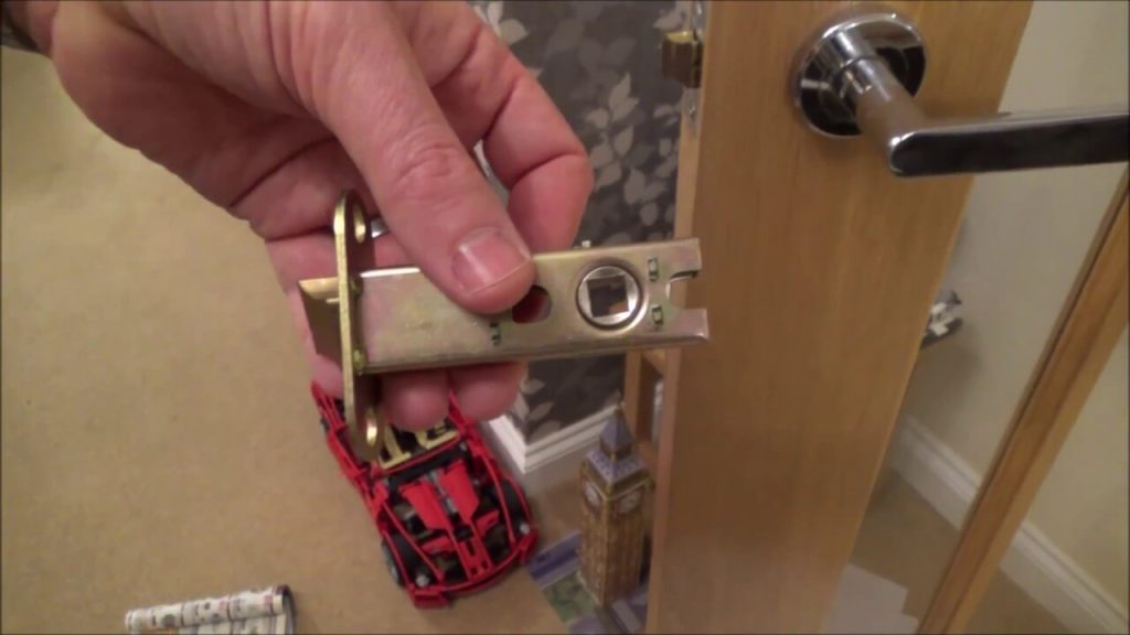 What are the Parts of a Door Latch?