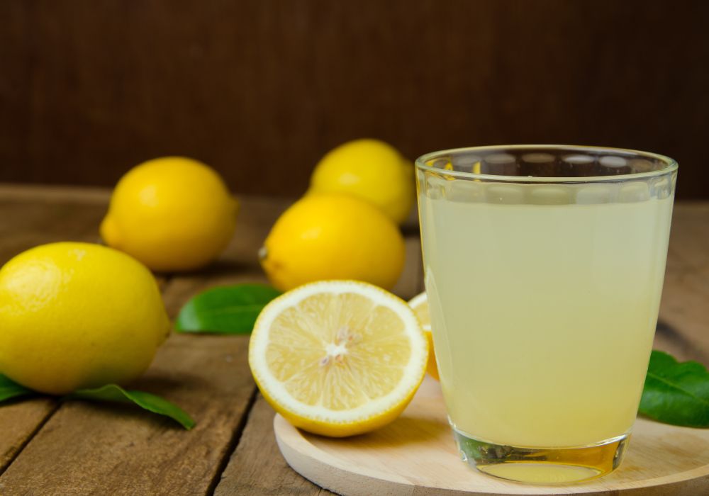 Lemon juice is known for its refreshing scent and antibacterial properties