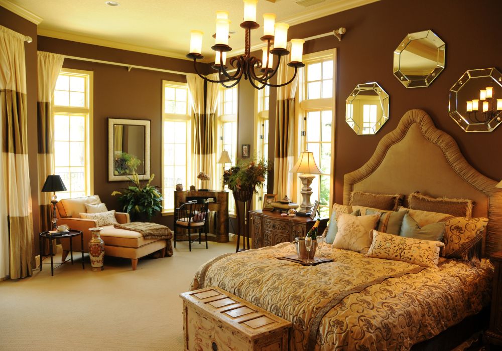 What Is The Size Of A Luxurious Master Bedroom? 